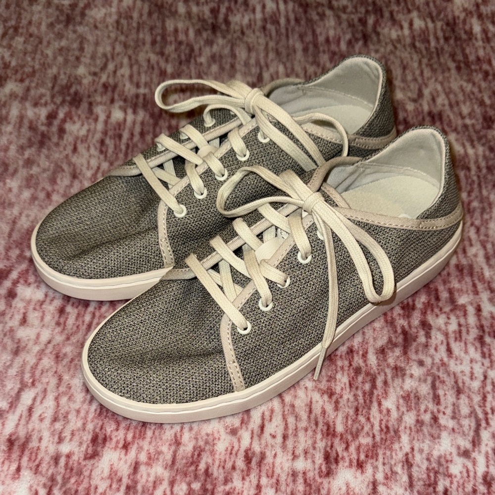 New Casual Women's OluKai Pehuea Li Gray Knit Lace-Up Sneakers Size 7.5